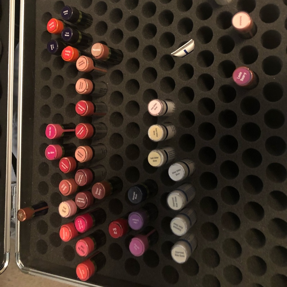 Lipsense colors and glosses.